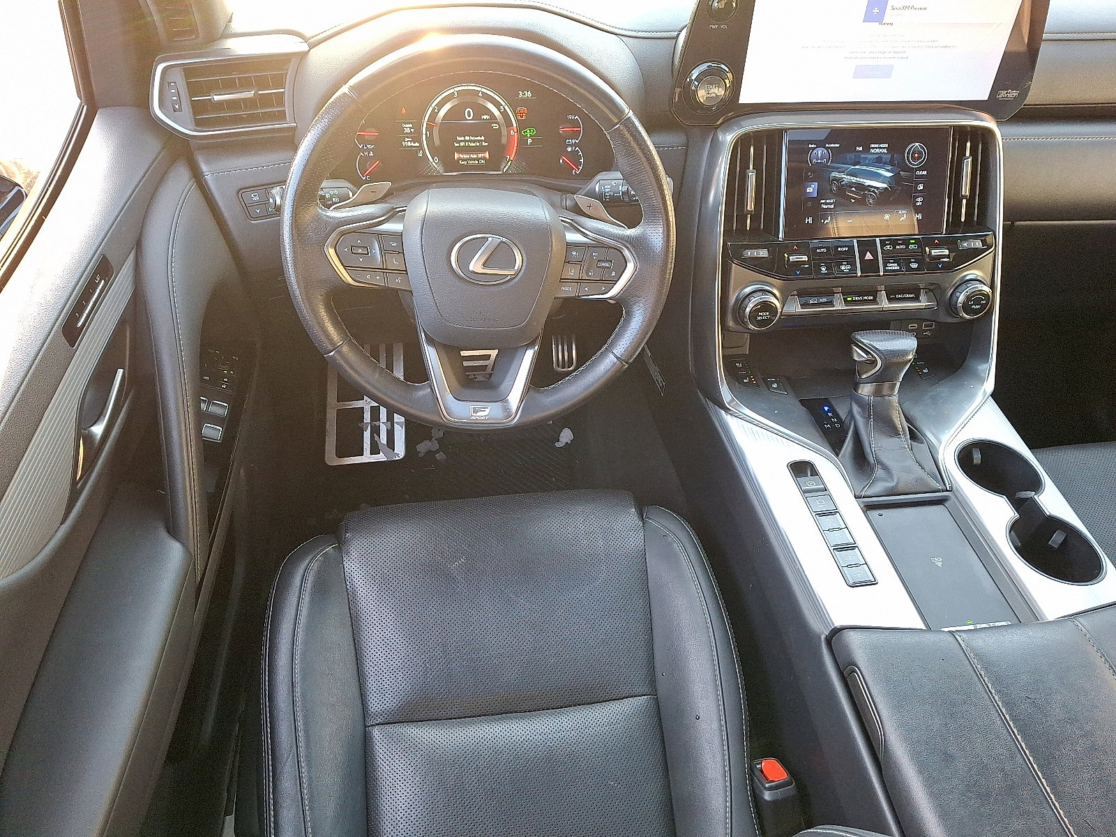 Used 2022 Lexus LX 600 F Sport image 11