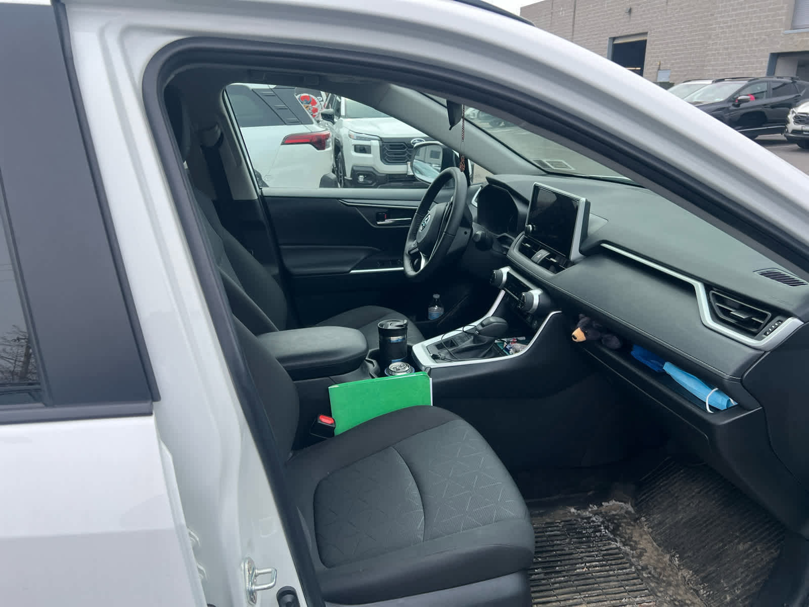 Used 2024 Toyota RAV4 XLE w/ Convenience Package image 3