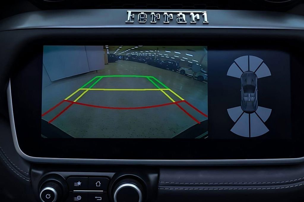 Used 2019 Ferrari Portofino image 42