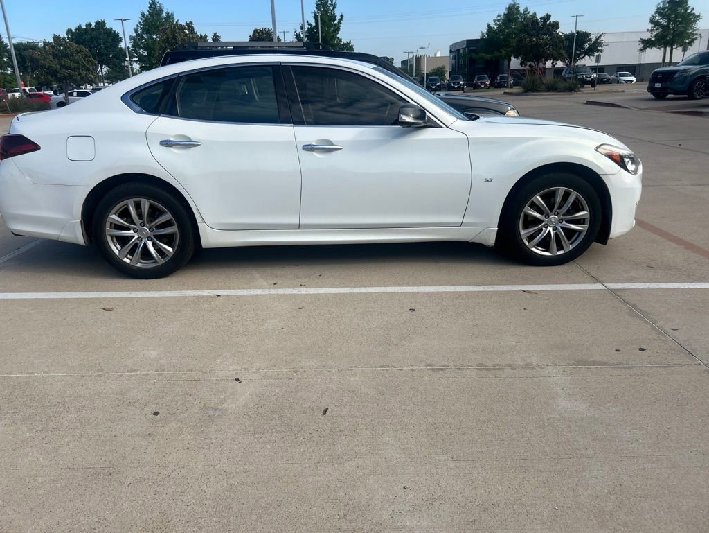 Used 2015 INFINITI Q70 3.7 AWD/4WD image 4