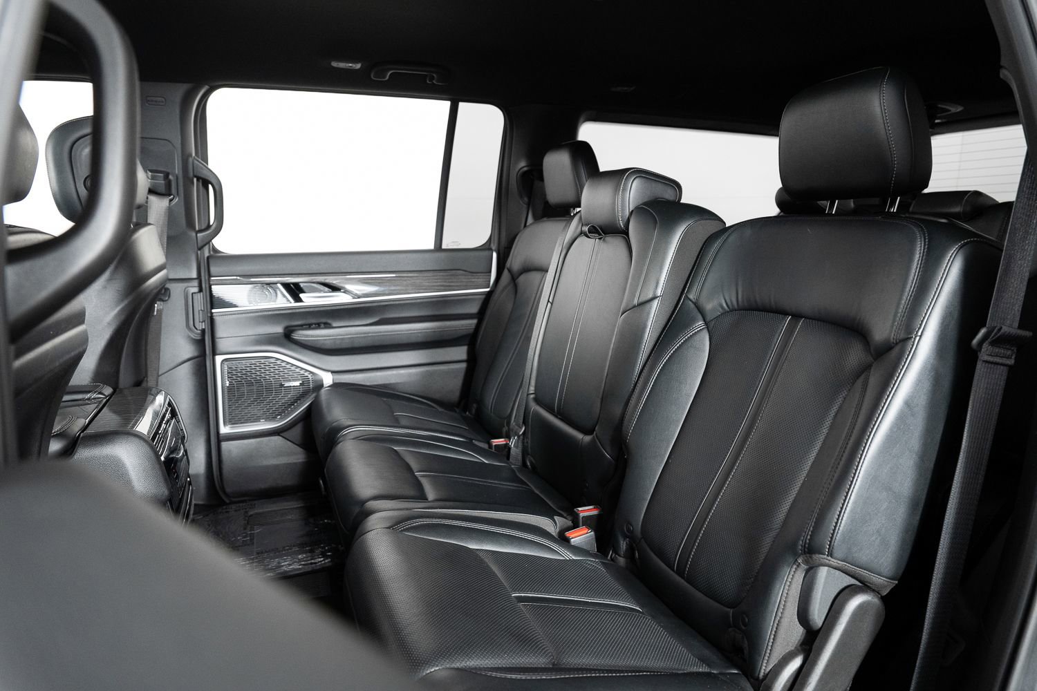 Used 2022 Jeep Wagoneer Series III image 19