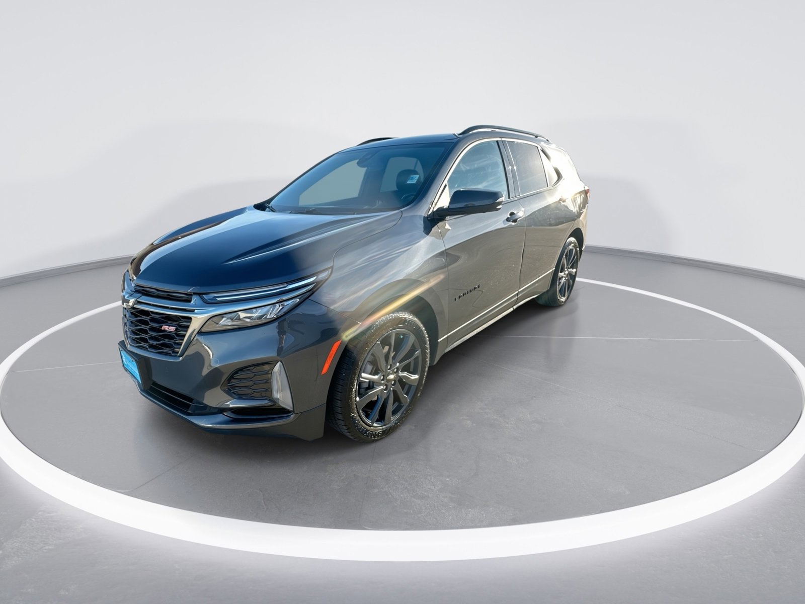 Used 2022 Chevrolet Equinox RS w/ Infotainment Package FWD image 4