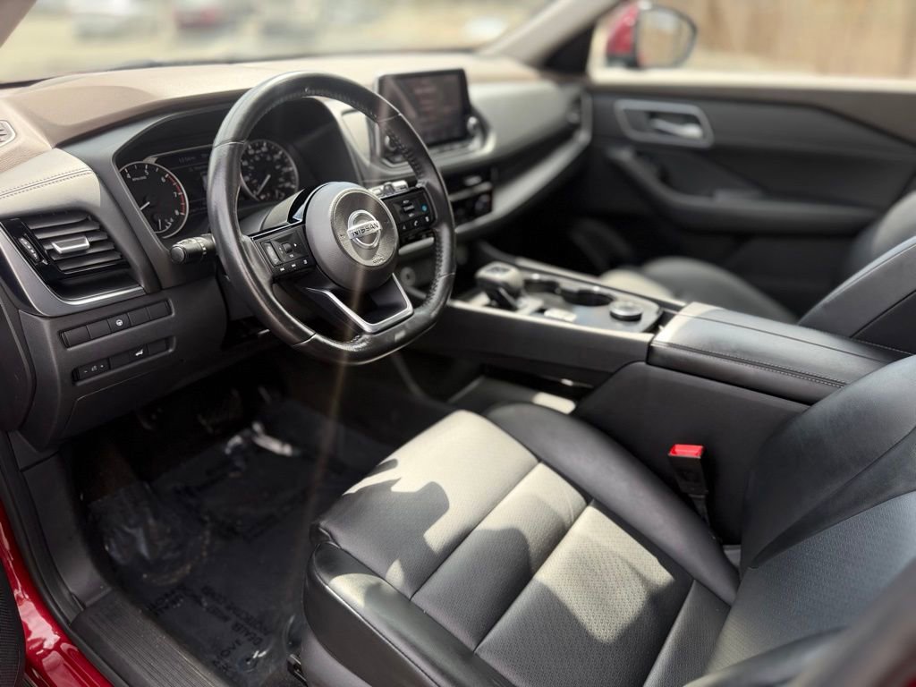 Used 2021 Nissan Rogue SV w/ Premium Package image 14