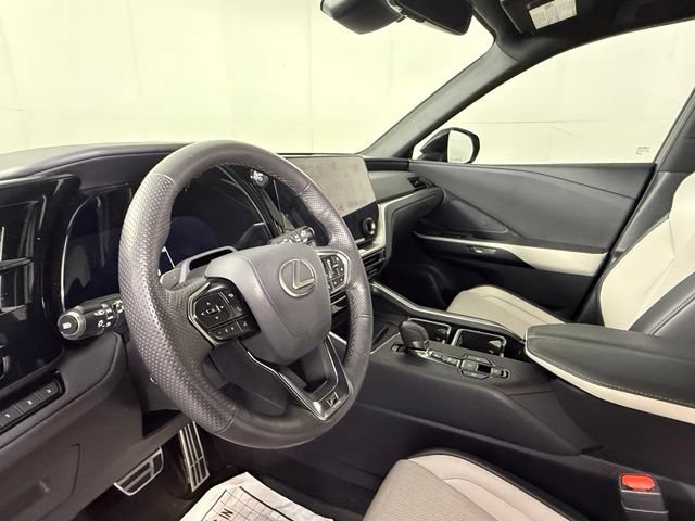 Certified 2026 Lexus TX 500h AWD w/ Technology Package image 17