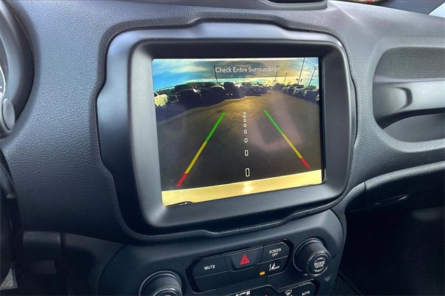 Used 2023 Jeep Renegade Latitude image 23