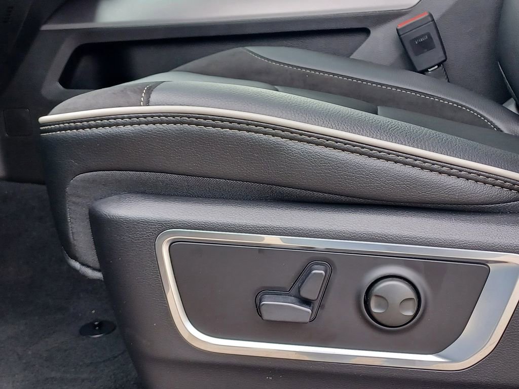 New 2026 RAM 1500 Laramie AWD/4WD image 10
