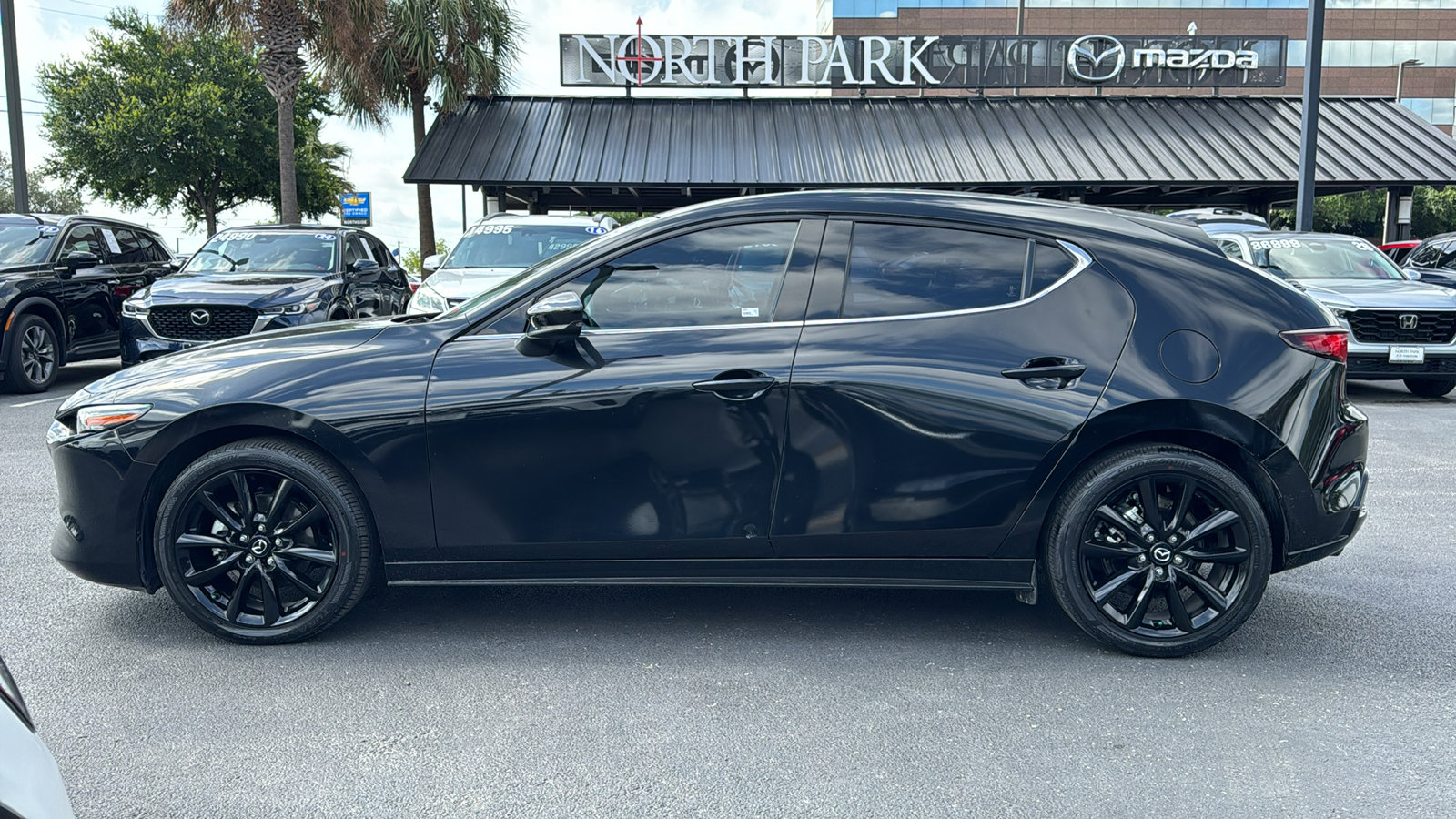 Used 2023 MAZDA MAZDA3 AWD 2.5 Turbo Hatchback image 5