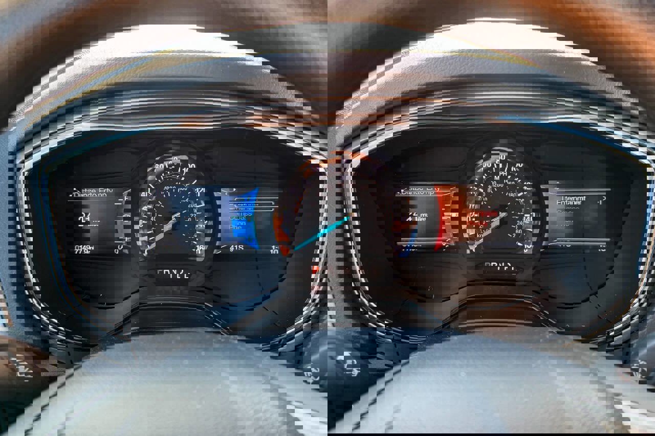 Used 2020 Ford Fusion SE image 22