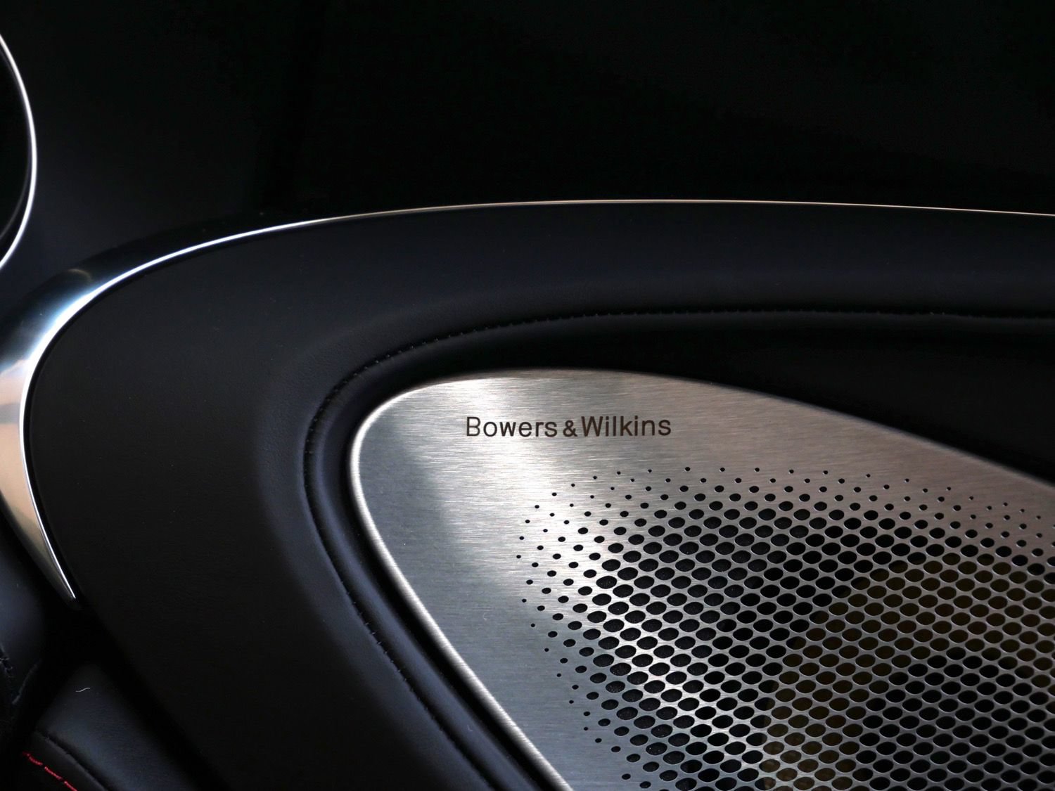 Used 2025 McLaren GTS RWD image 24