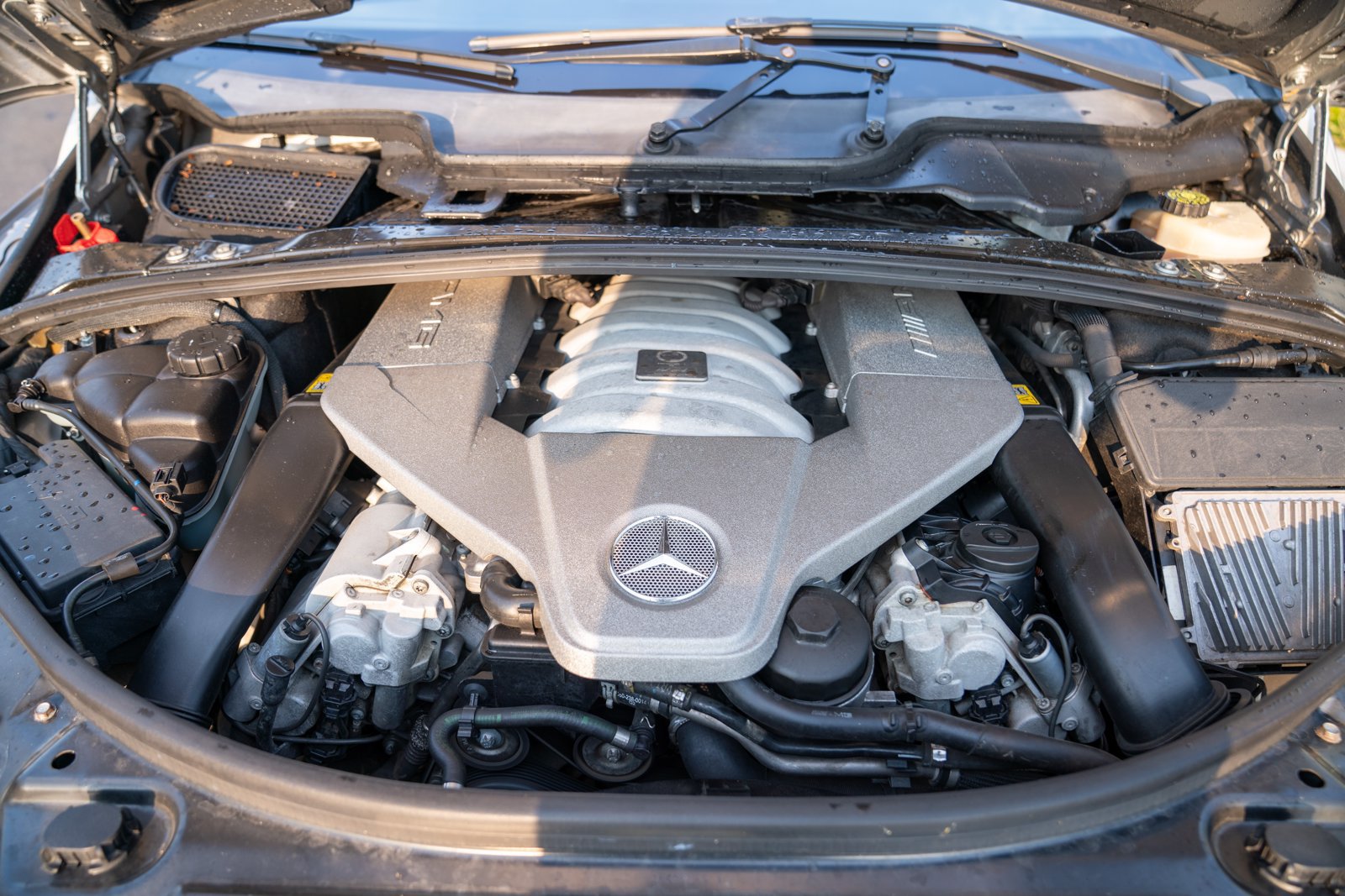 Used 2007 Mercedes-Benz R 63 AMG 4MATIC image 30