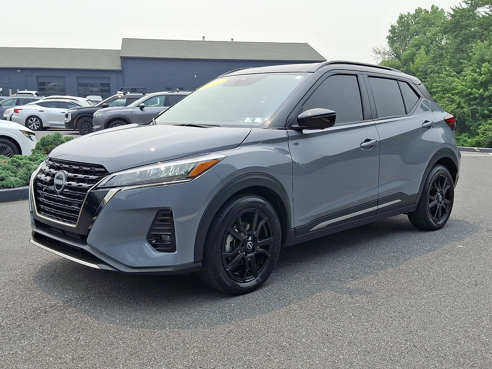 Certified 2023 Nissan Kicks SR w/ SR Premium Package FWD video 3
