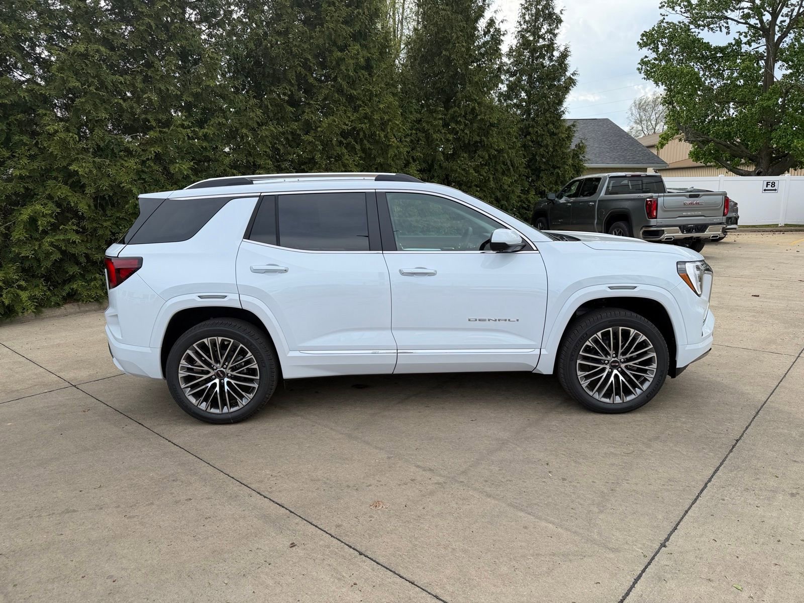 New 2026 GMC Terrain Denali AWD/4WD image 33