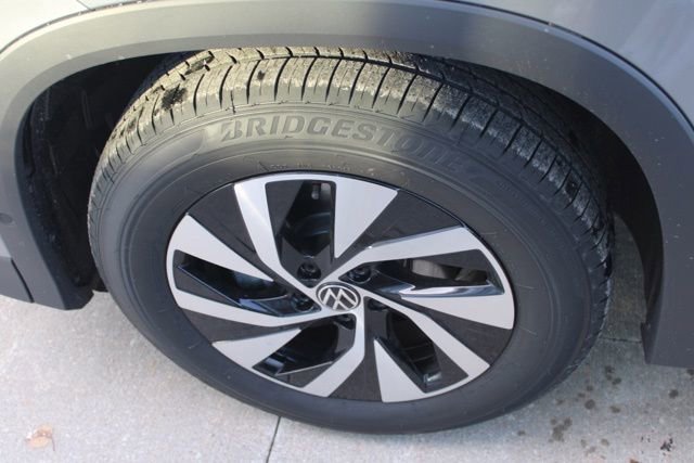 New 2026 Volkswagen Tiguan S FWD image 6