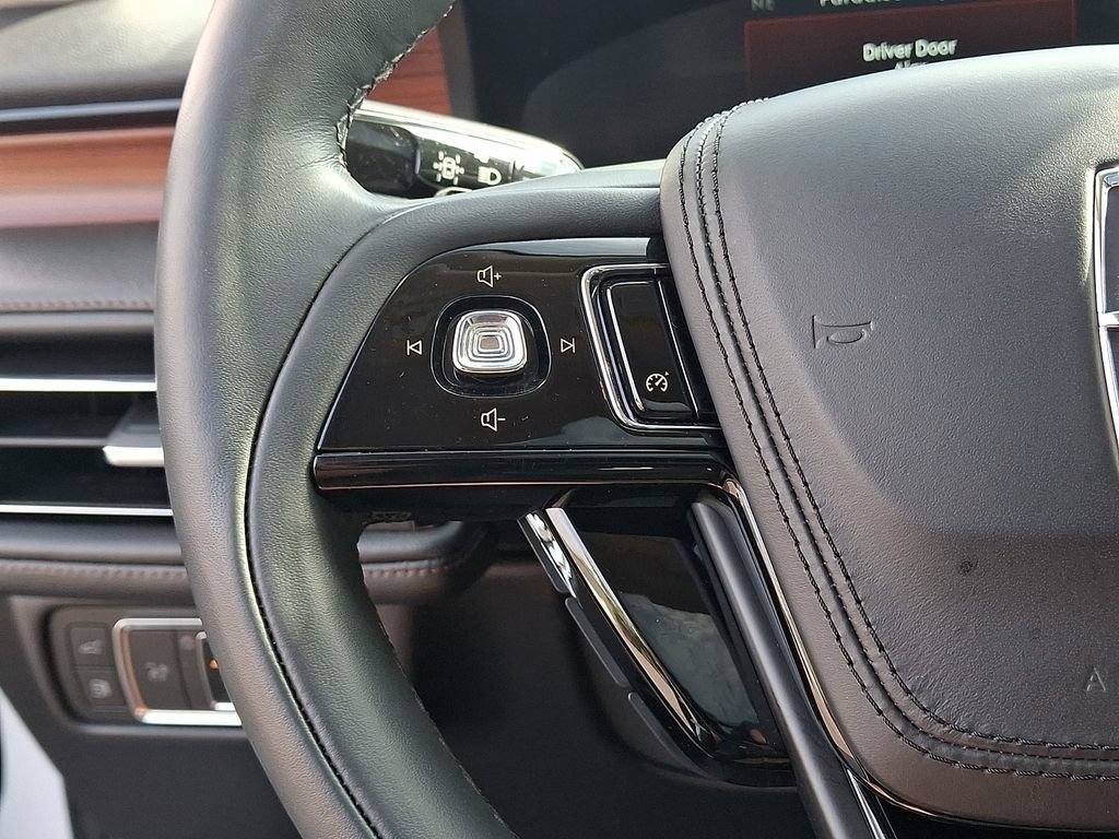 Used 2023 Lincoln Aviator Grand Touring w/ Elements Package Plus AWD/4WD image 23