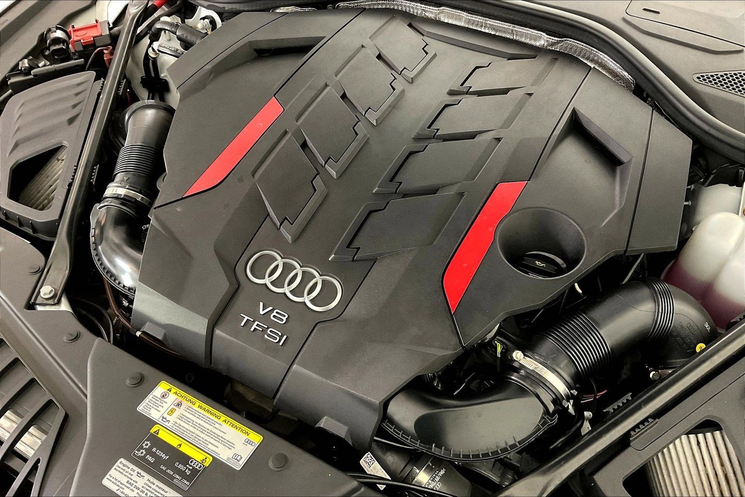 Used 2020 Audi S8 L image 31