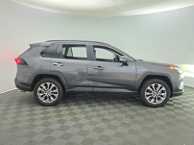 Used 2022 Toyota RAV4 Limited FWD image 10