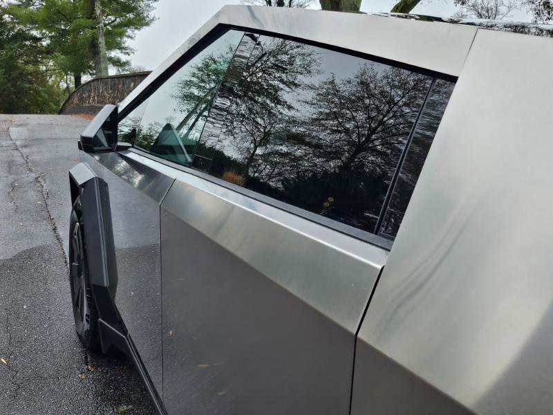 Used 2025 Tesla Cybertruck AWD Crew Cab image 21