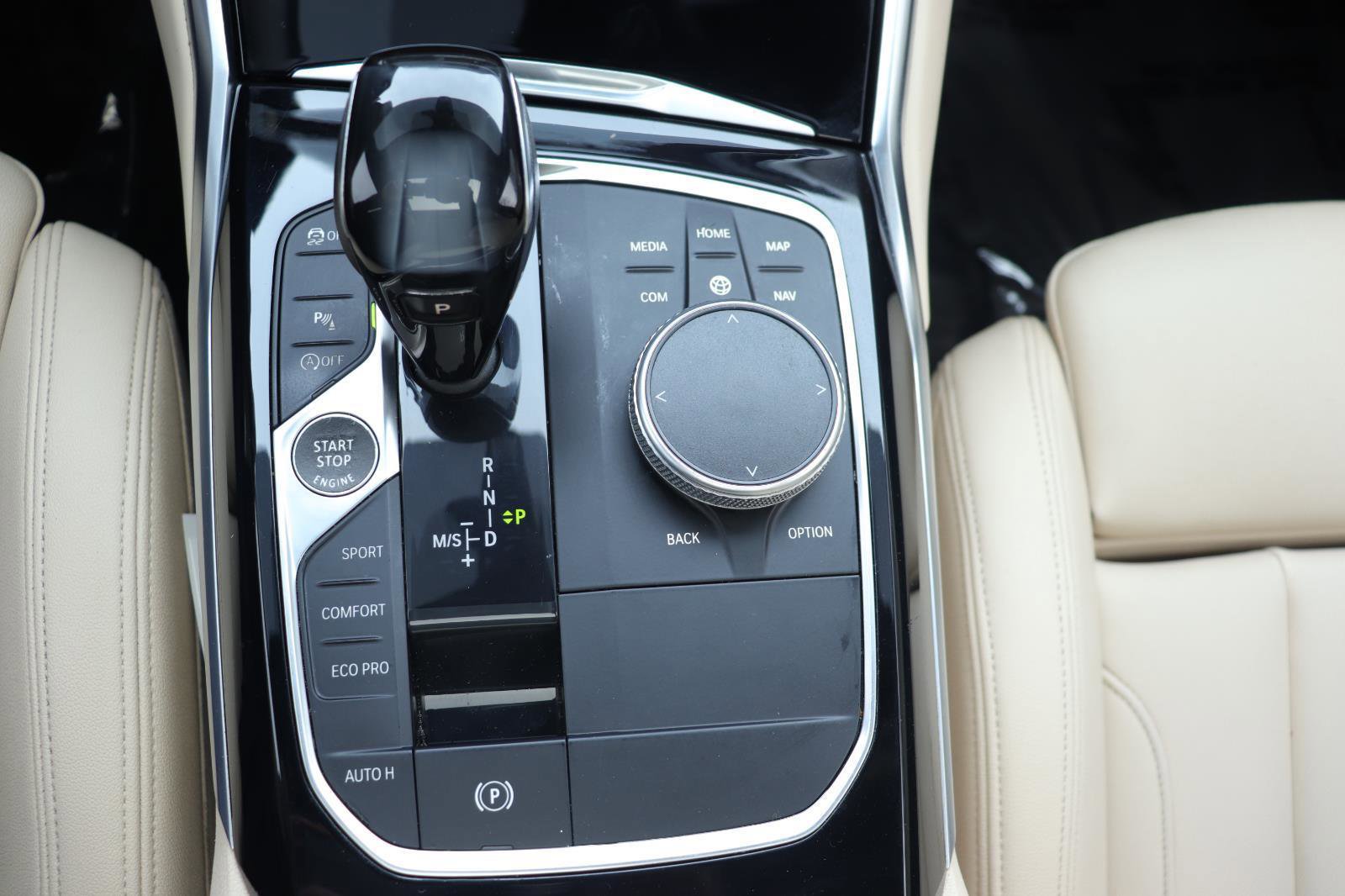 Used 2019 BMW 330i Sedan w/ Premium Package image 32