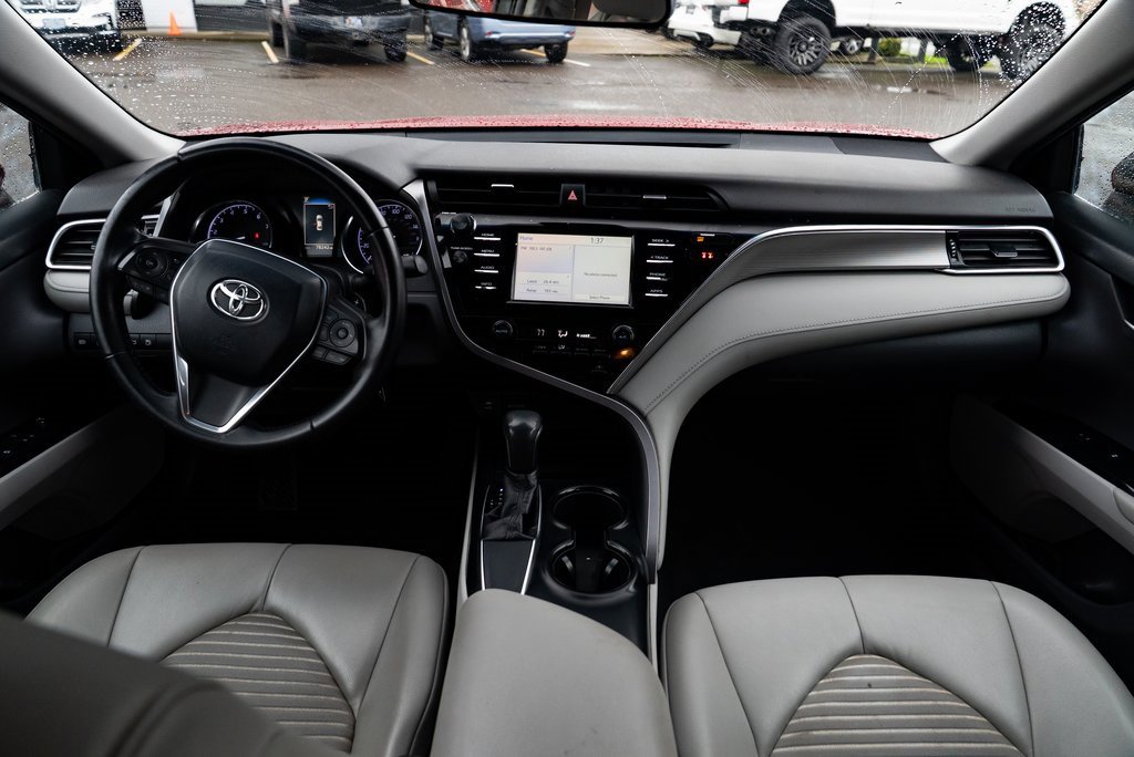 Used 2018 Toyota Camry SE image 7