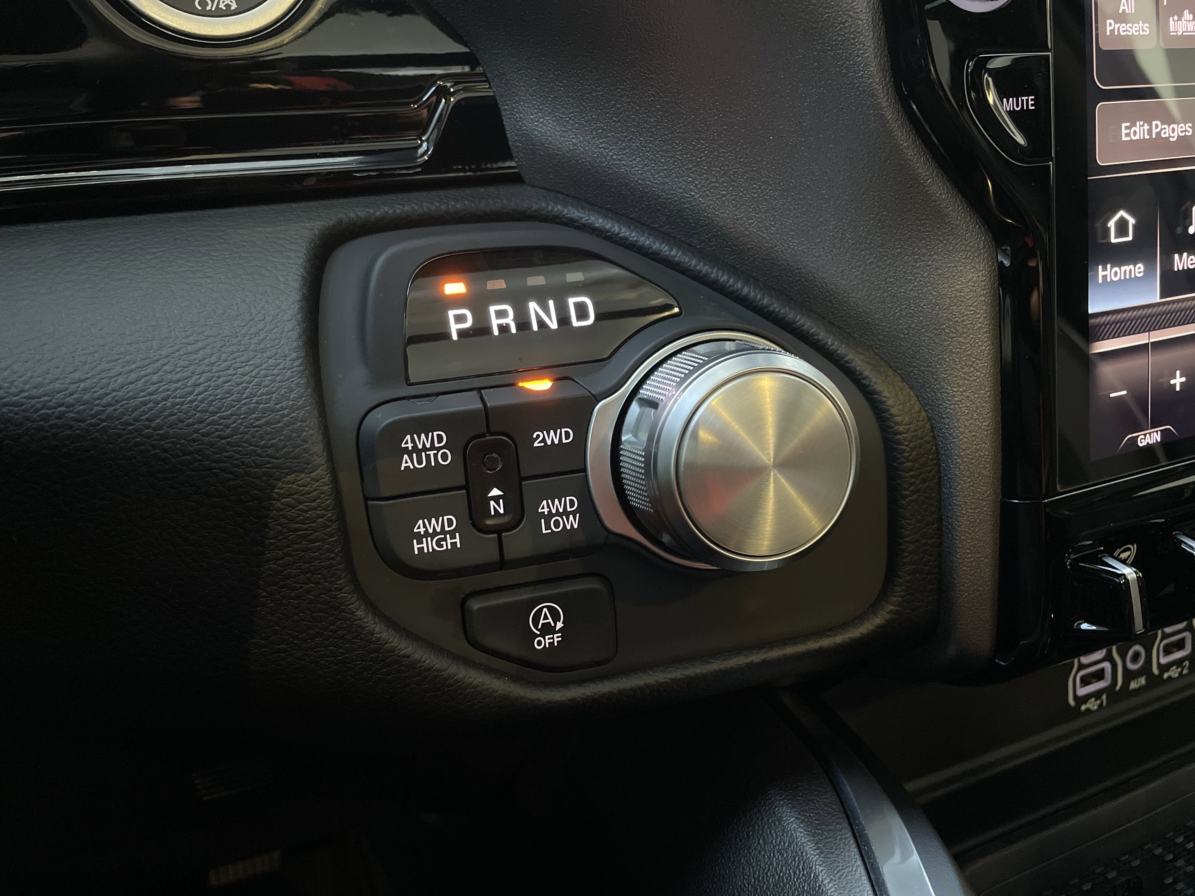 Used 2025 RAM 1500 Laramie w/ Night Edition image 28