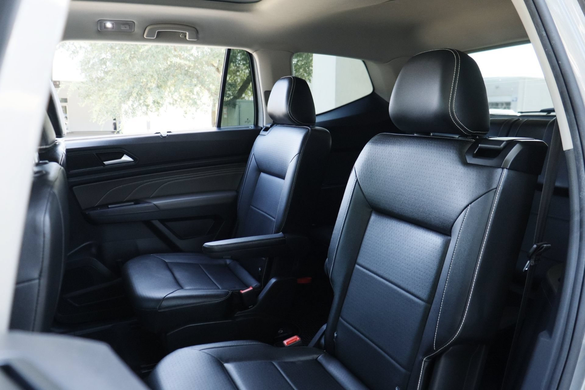 Used 2021 Volkswagen Atlas SE w/ Panoramic Sunroof Package FWD image 28