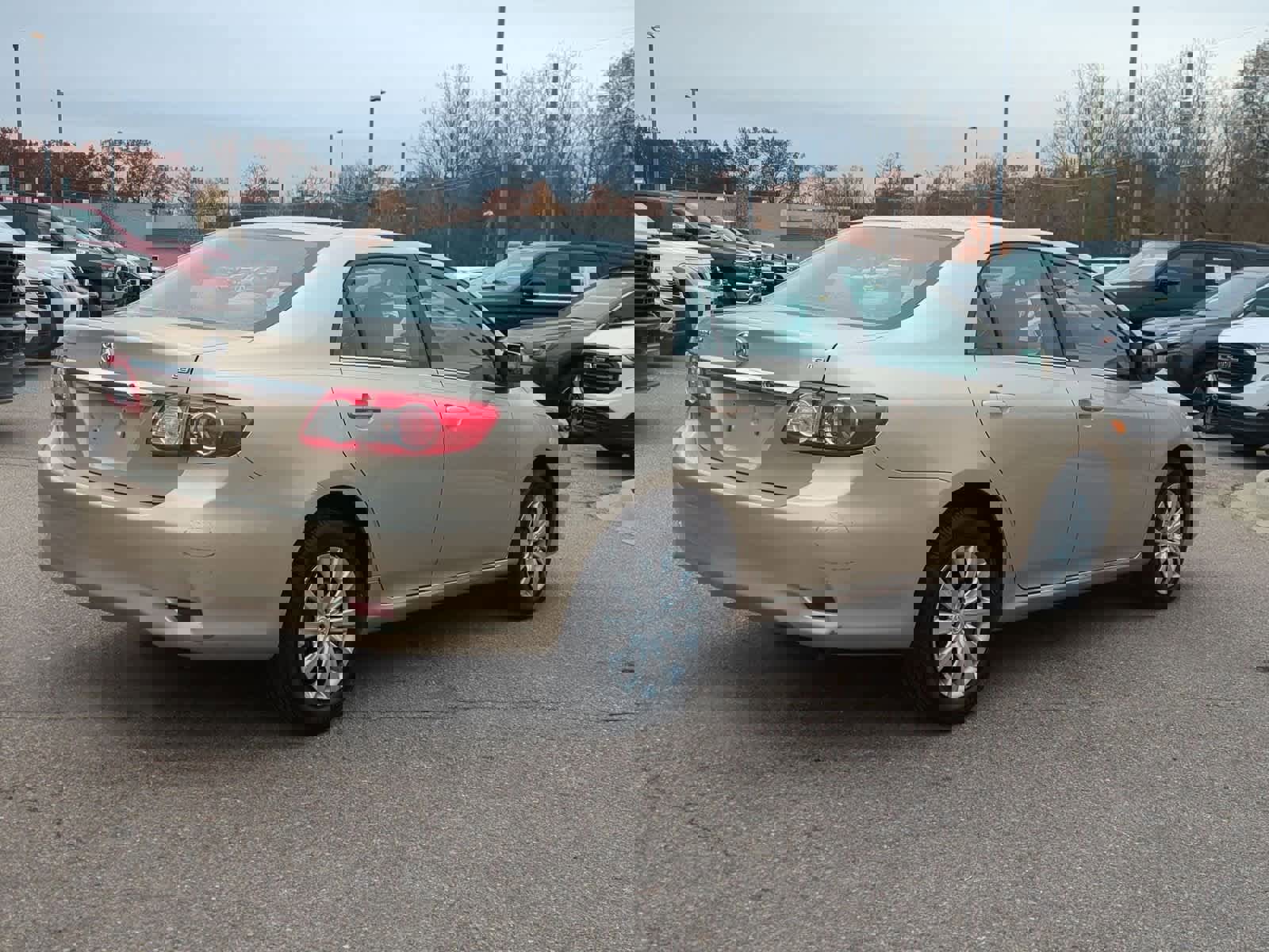 Used 2013 Toyota Corolla LE image 8