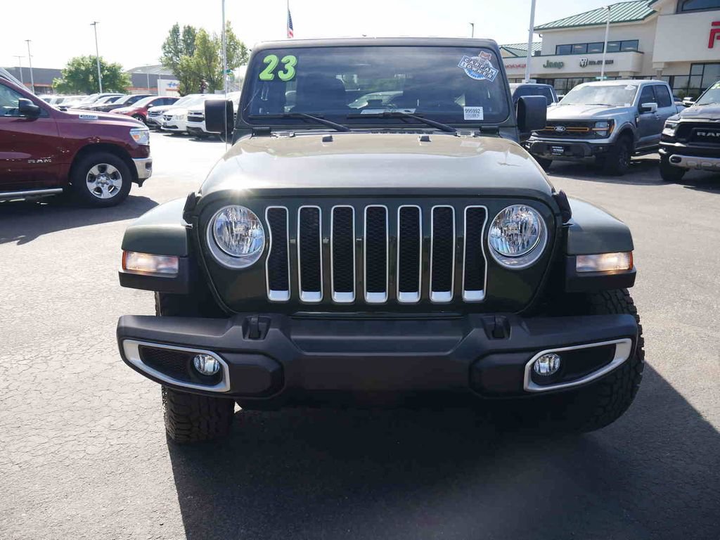 Used 2023 Jeep Wrangler Unlimited Sahara AWD/4WD image 3