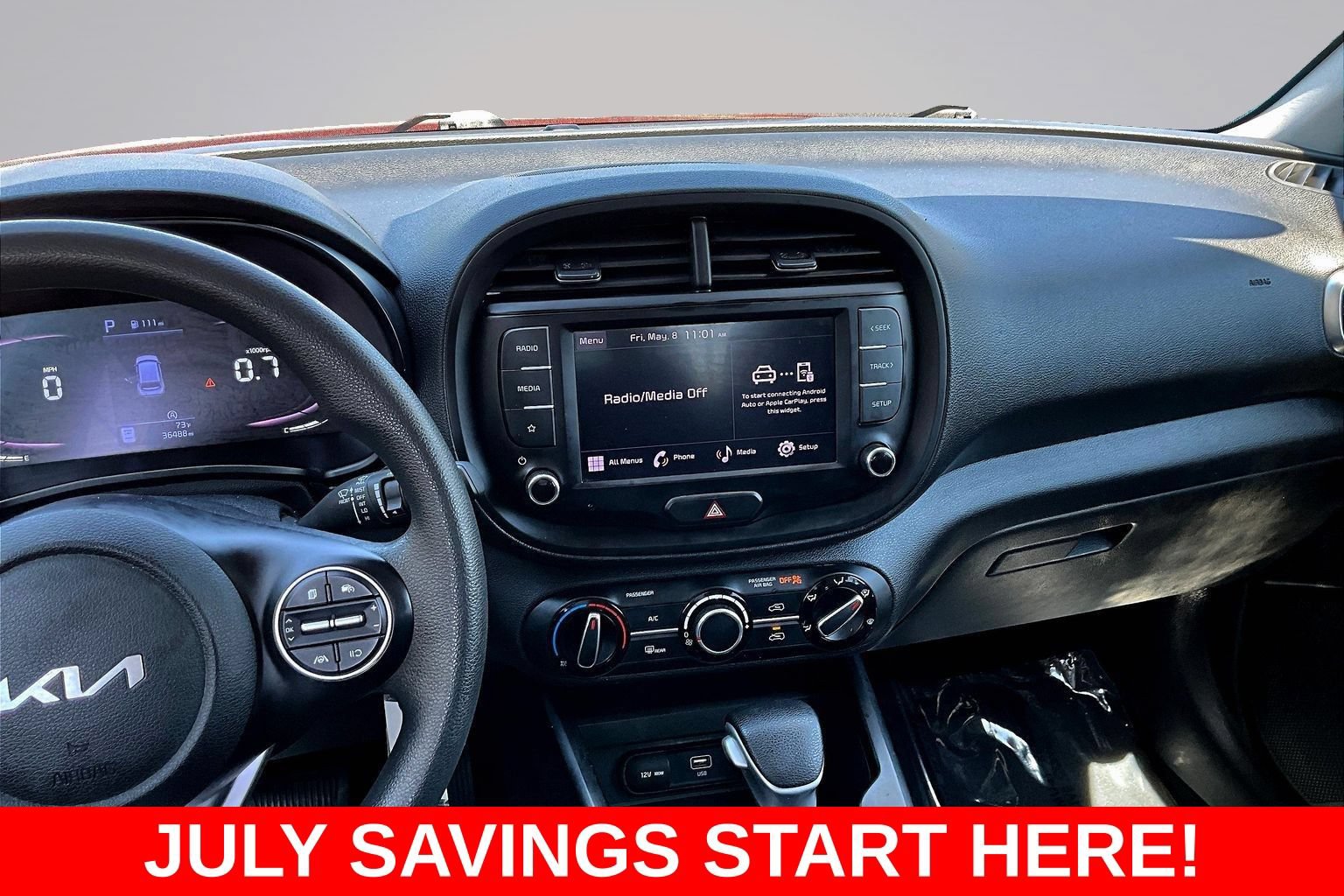 Used 2023 Kia Soul LX w/ LX Technology Package FWD image 12
