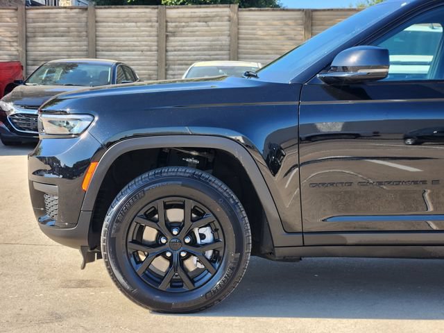 Used 2025 Jeep Grand Cherokee L Altitude RWD image 15