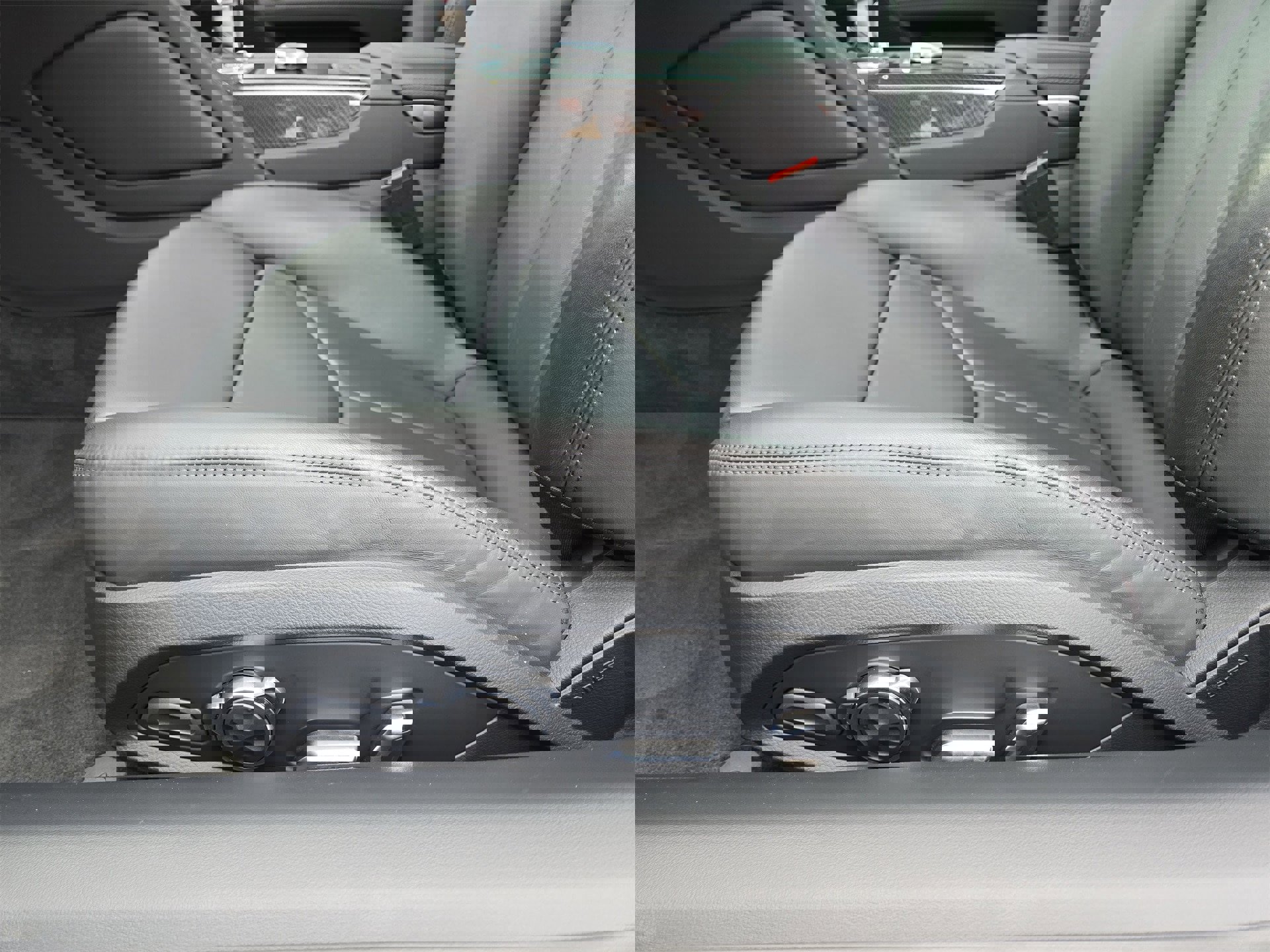 Certified 2023 Audi R8 V10 performance w/ Premium Package image 17