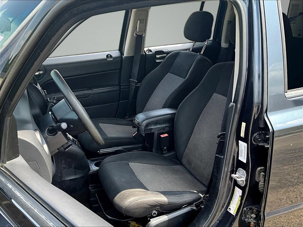 Used 2014 Jeep Patriot Sport w/ Power Value Group AWD/4WD image 19
