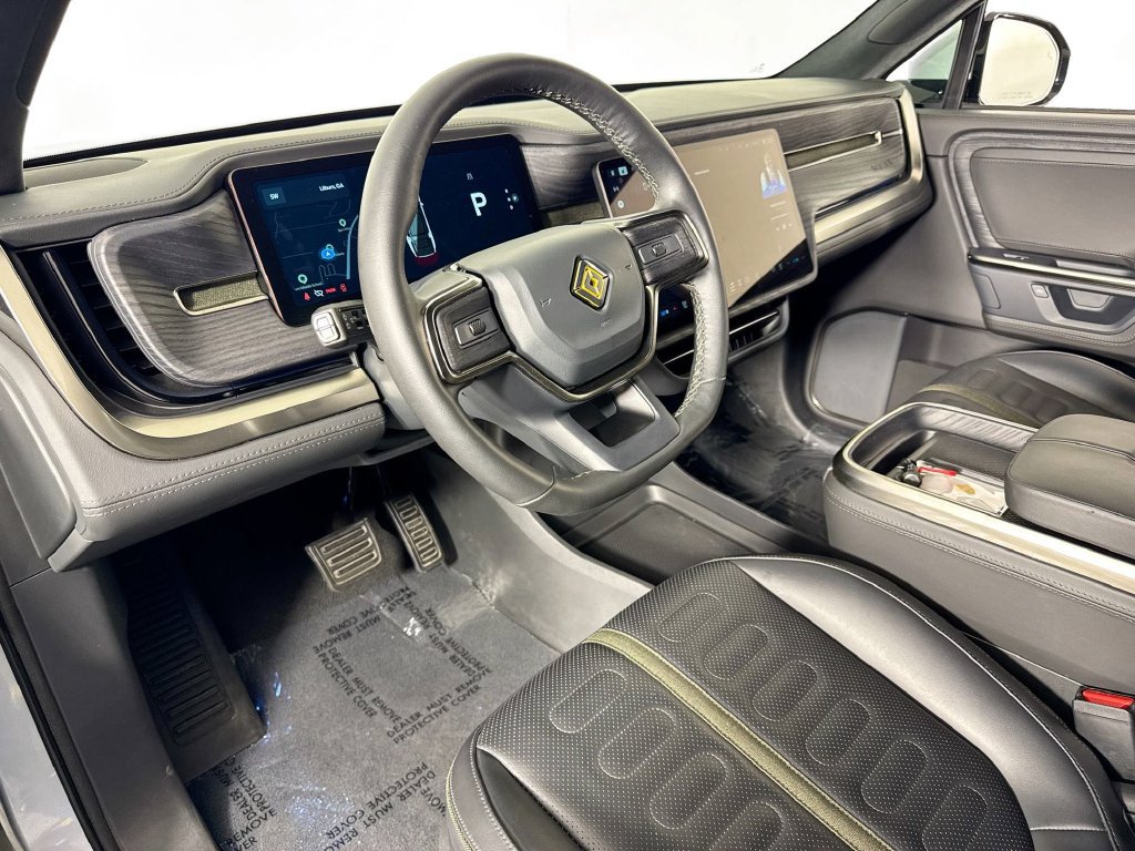 Used 2025 Rivian R1S Adventure Dual AWD/4WD image 9