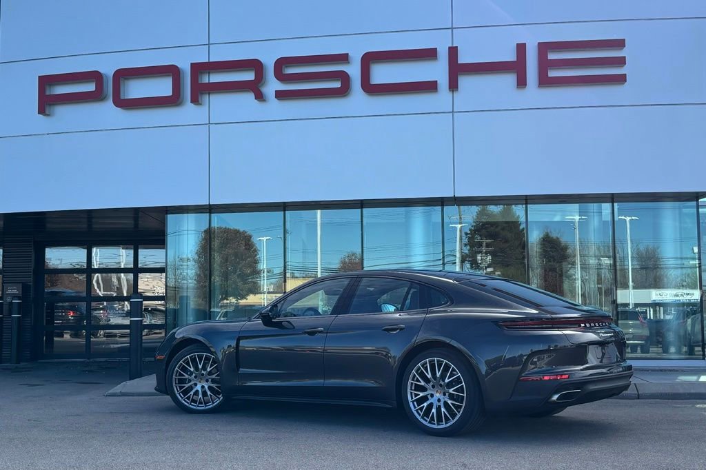 New 2026 Porsche Panamera image 3
