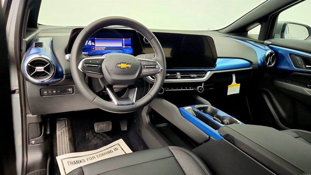 Used 2026 Chevrolet Equinox EV LT FWD image 12