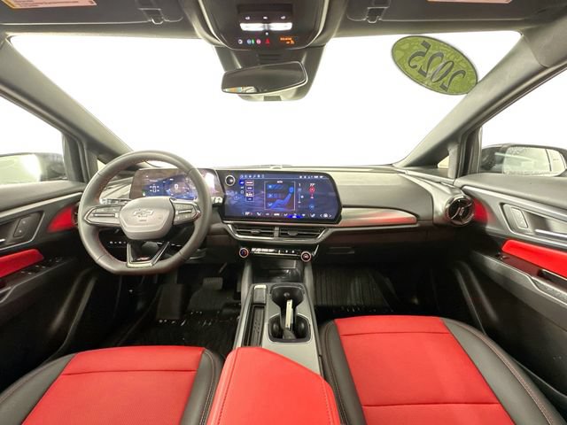 Used 2025 Chevrolet Equinox EV RS AWD/4WD image 3
