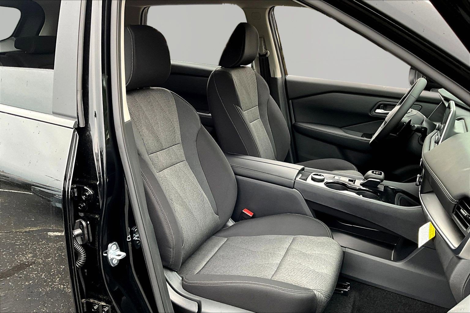 New 2026 Nissan Rogue SV AWD/4WD image 18