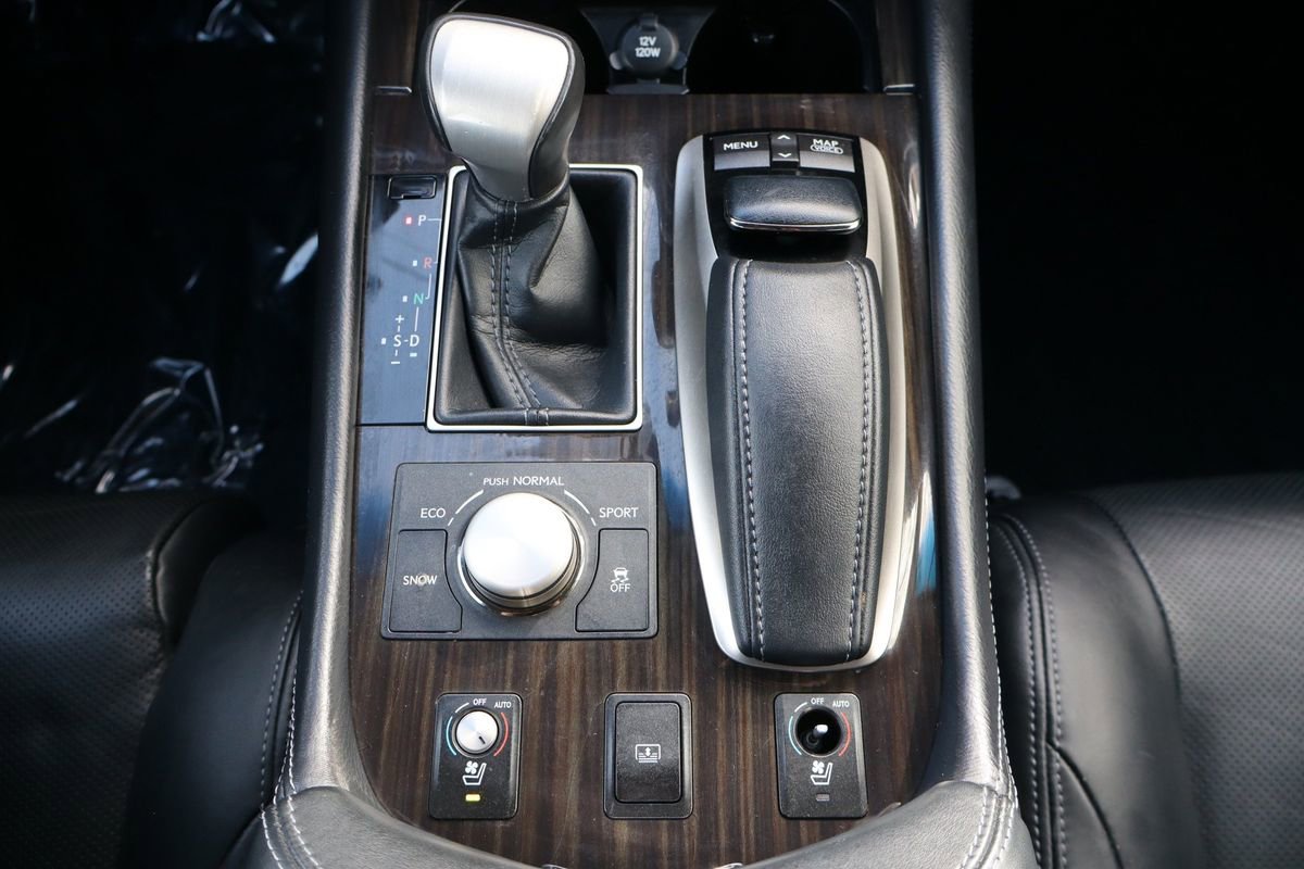 Used 2013 Lexus LS 460 L w/ Preferred Accessory Package image 37