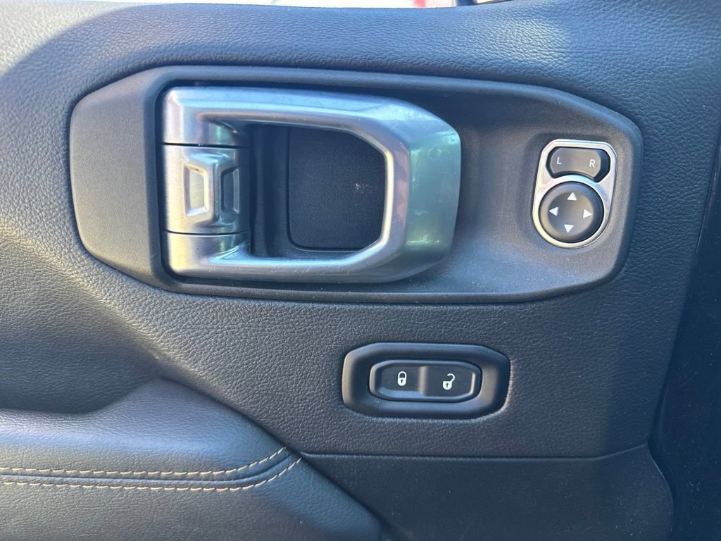 Used 2021 Jeep Wrangler Unlimited Sahara AWD/4WD image 30