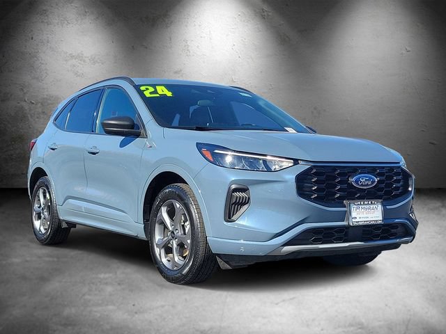 Certified 2024 Ford Escape ST-Line AWD/4WD image 2