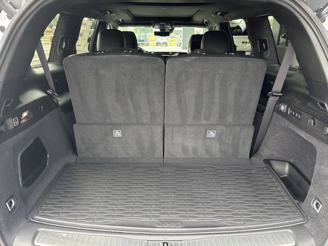 New 2025 Jeep Grand Cherokee L Summit image 18