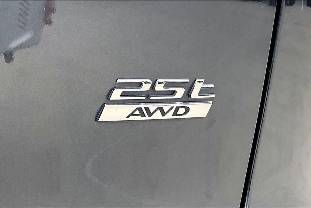 Used 2018 Jaguar F-PACE Prestige image 39