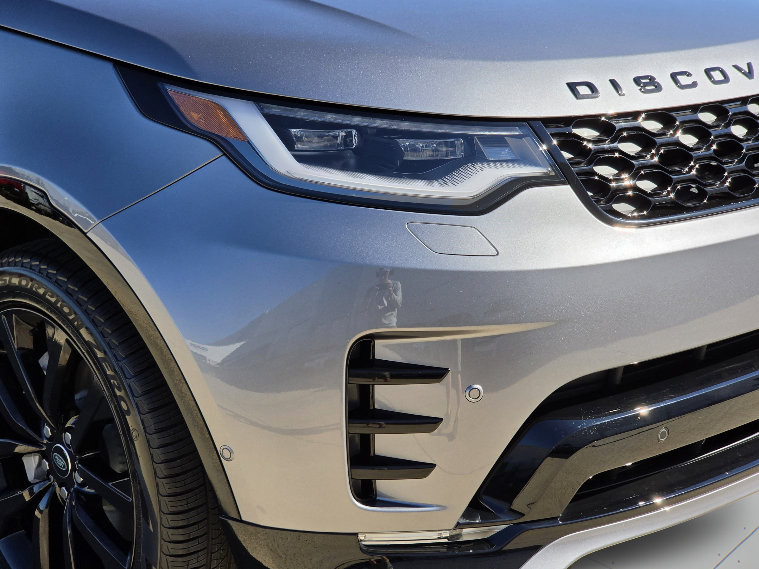 New 2026 Land Rover Discovery Dynamic SE AWD/4WD image 32