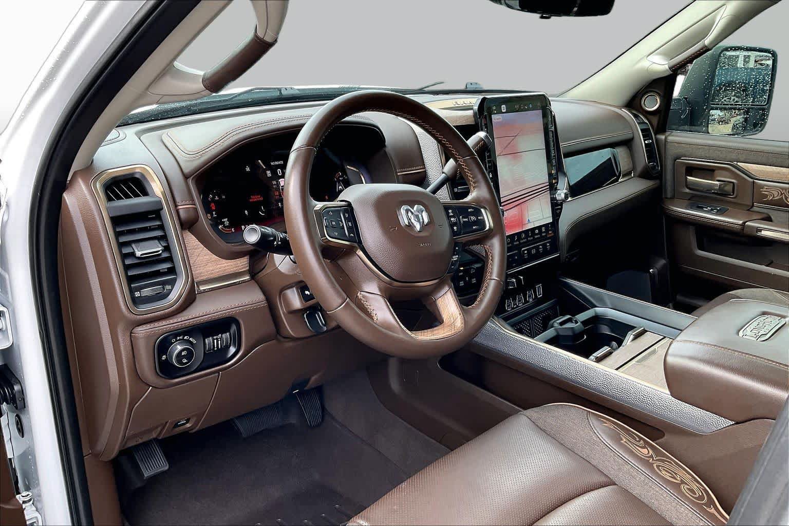 Used 2025 RAM 2500 Limited AWD/4WD image 16