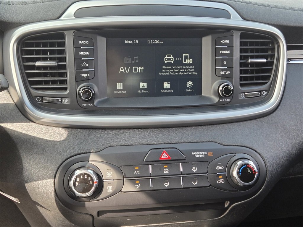 Used 2020 Kia Sorento LX image 22