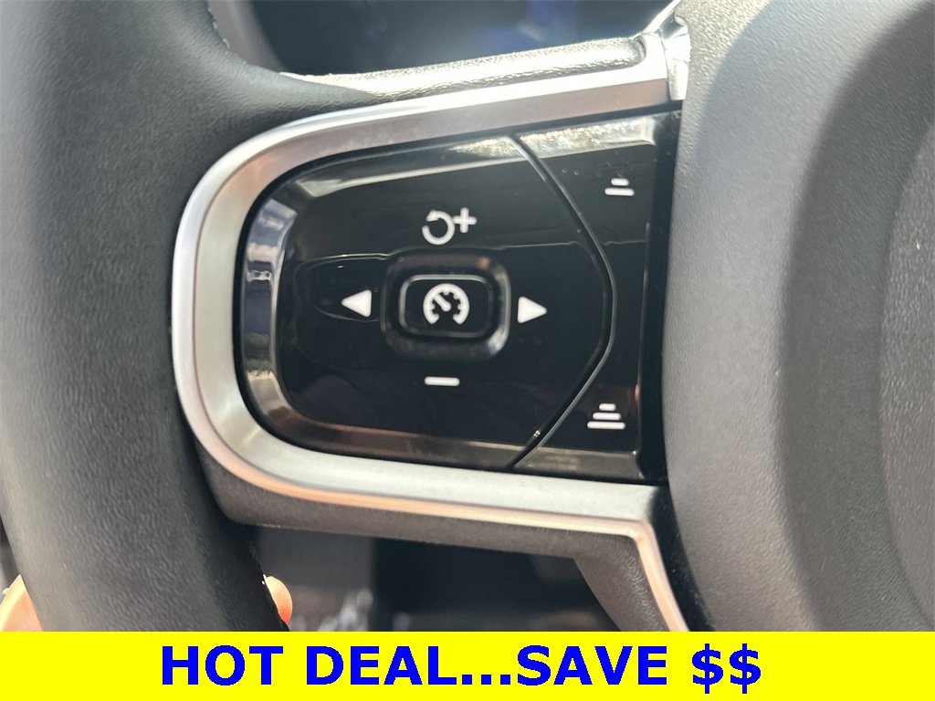 Used 2023 Volvo XC60 B5 Plus image 23