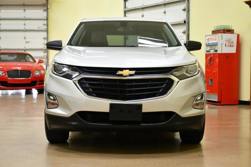 Used 2019 Chevrolet Equinox LS w/ LS Convenience Package FWD image 4