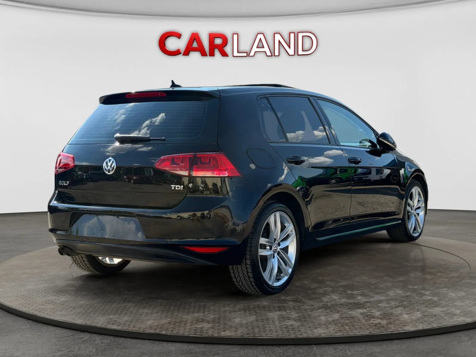 Used 2015 Volkswagen Golf TDI SEL FWD image 6