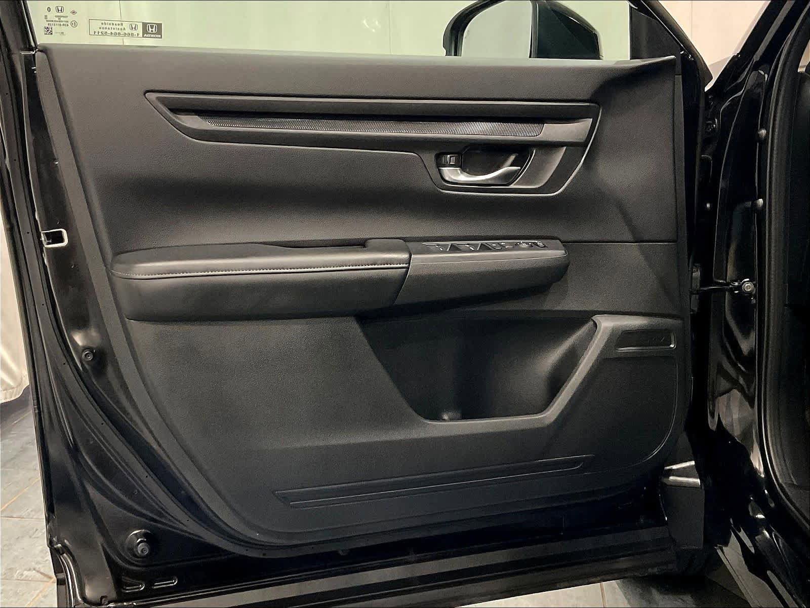 Used 2025 Honda CR-V EX image 9