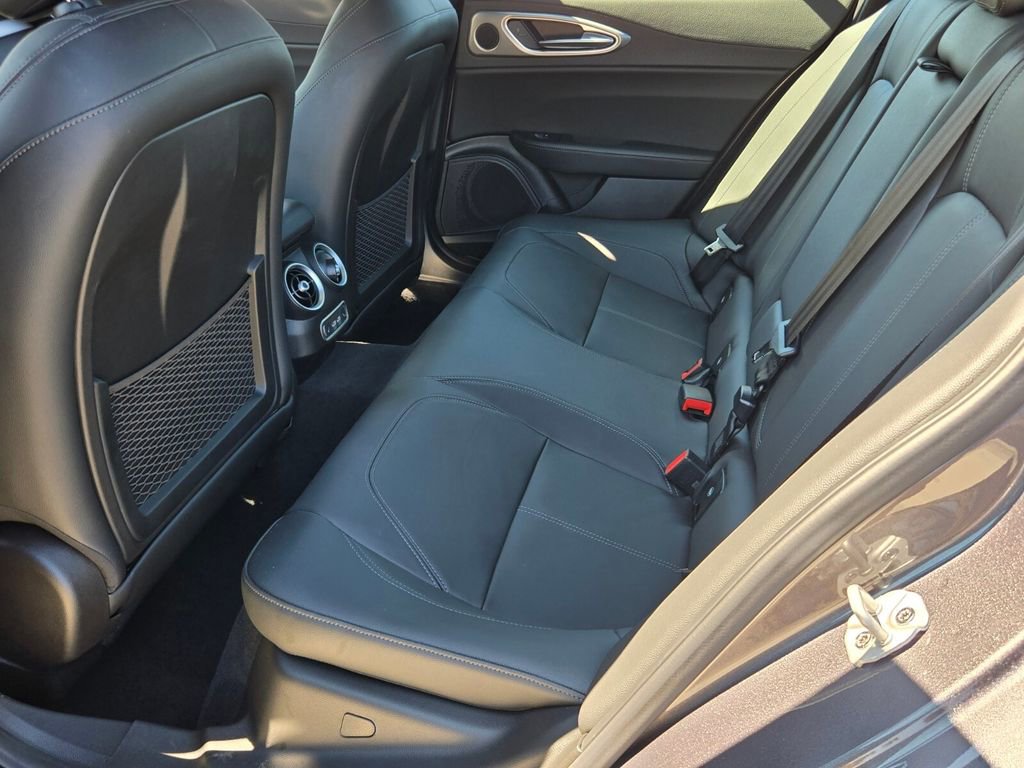 New 2025 Alfa Romeo Giulia w/ Driving Assist Package image 7