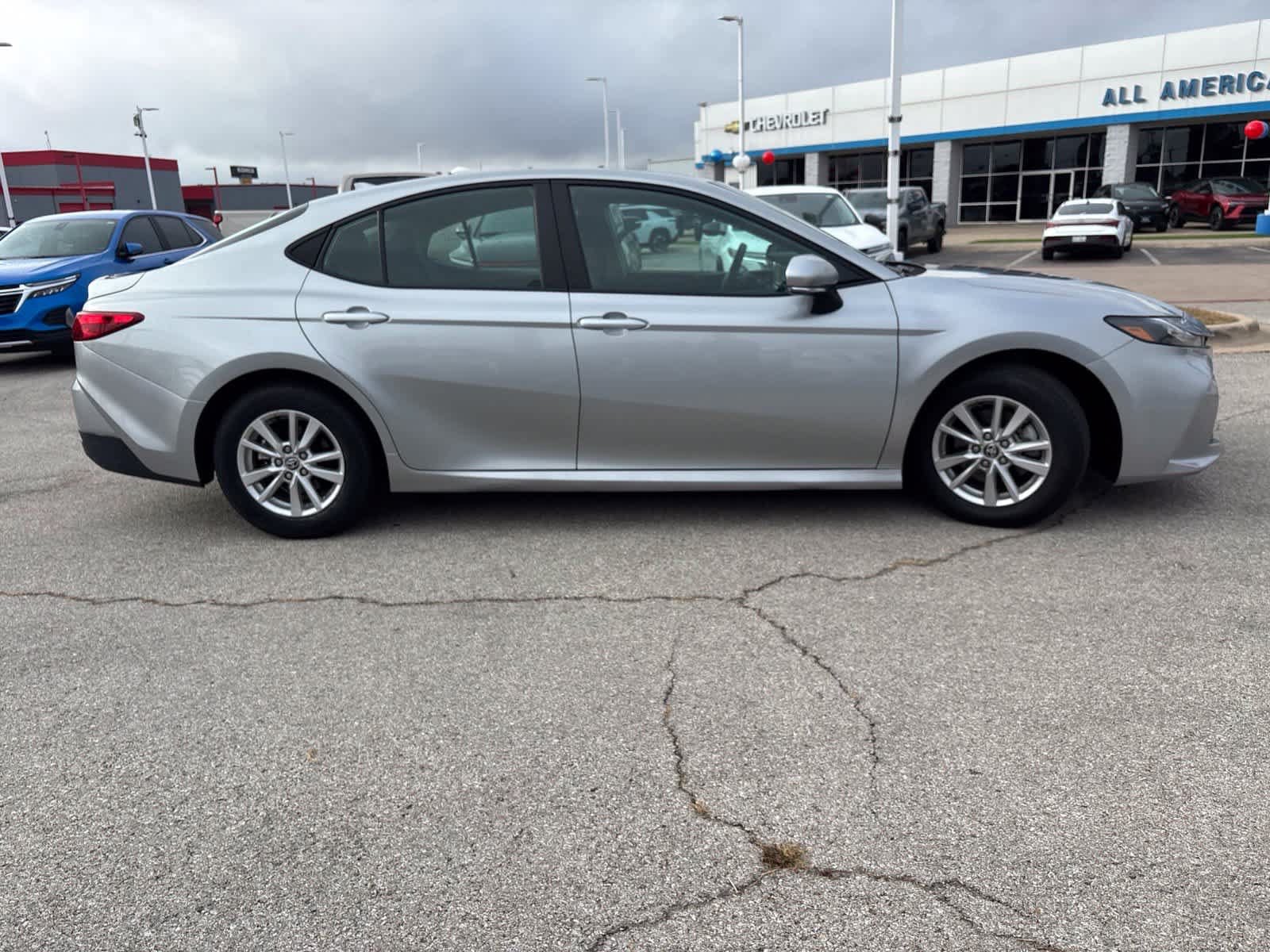 Used 2025 Toyota Camry LE FWD image 4